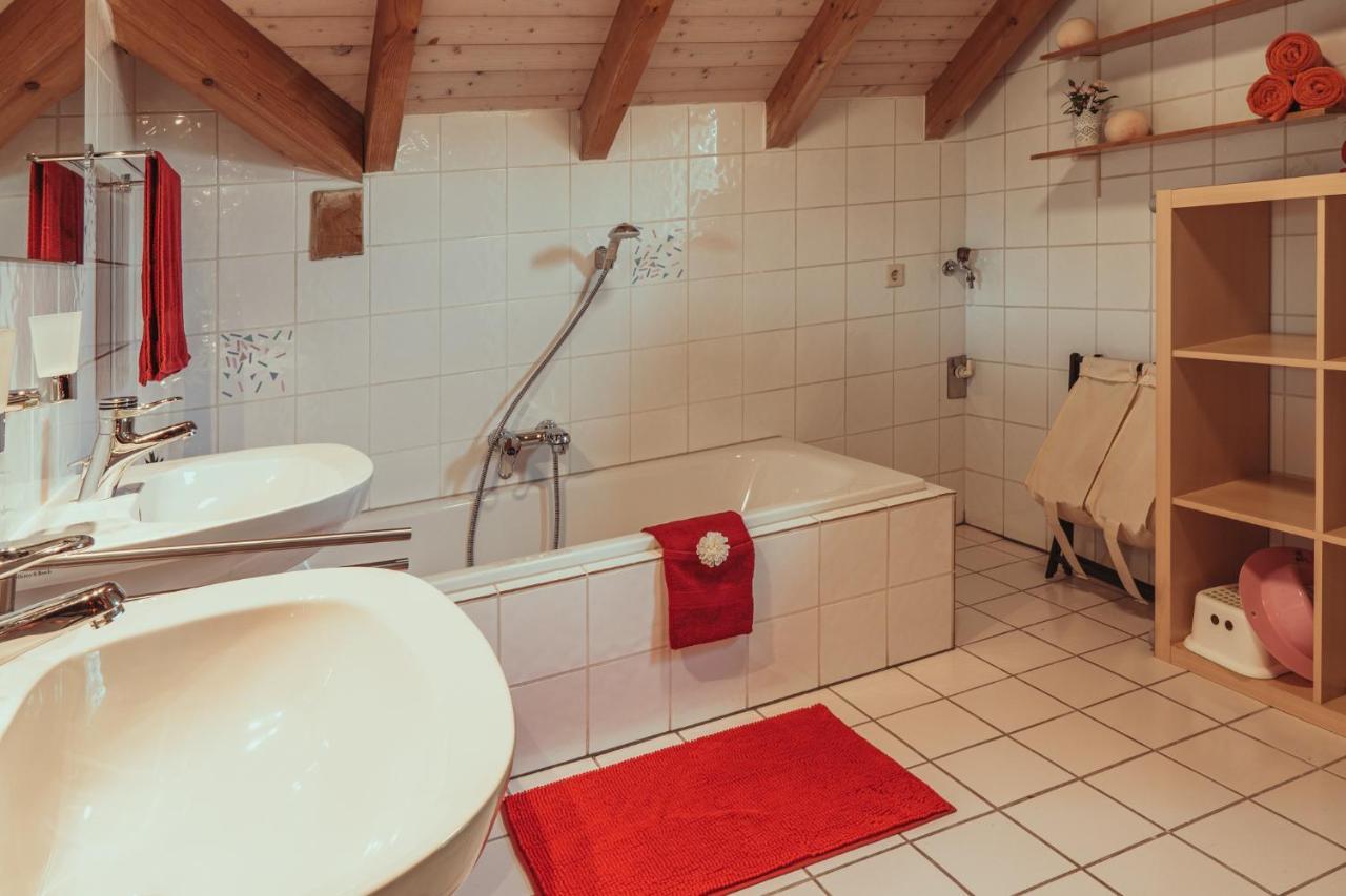Armonia Altach, 2-6 P, 2 Schlafzimmer, Kueche, Parkplatz, Balkon, Wifi, Garten, Stellplatz Fuer Ski Buitenkant foto